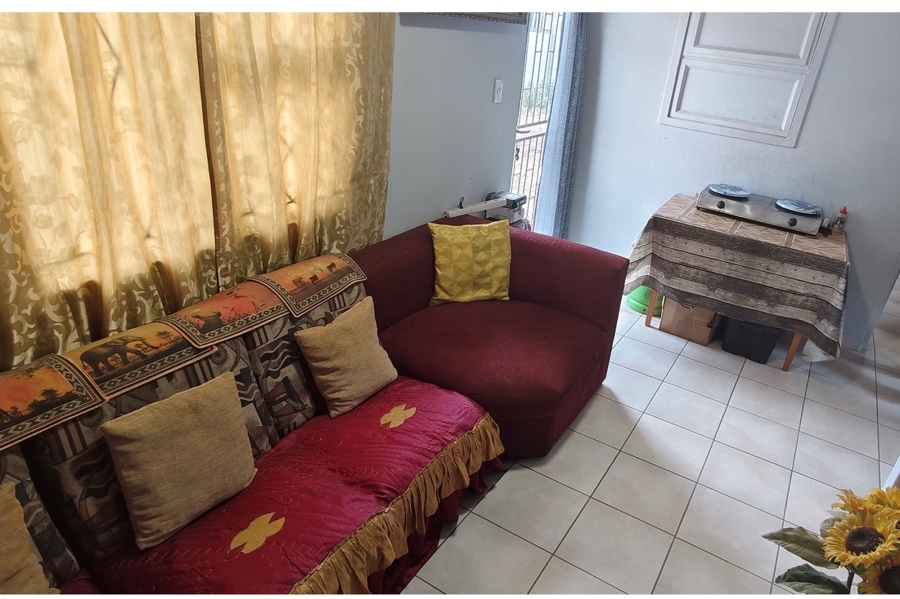 2 Bedroom Property for Sale in Pacaltsdorp Western Cape